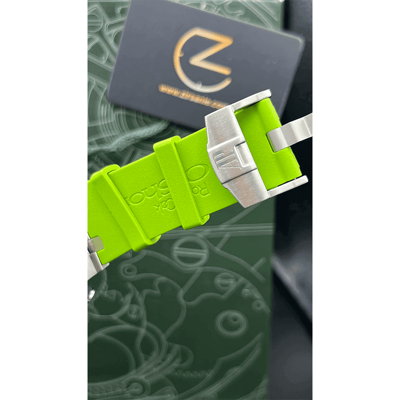ساعت مچی مردانه اودمار پیگه افشور Audemars Piguet OffShore Chronograph Silver Phosphor Green — تصویر ۴
