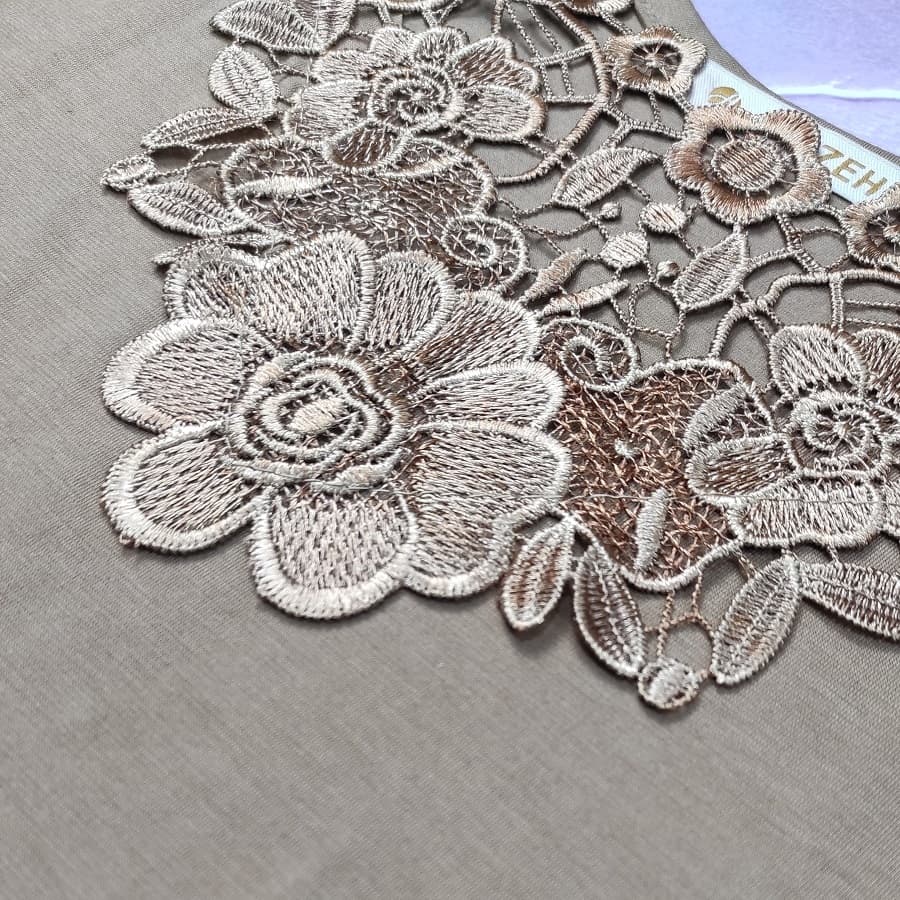 تاپ زنانه یقه گیپور — تصویر ۳