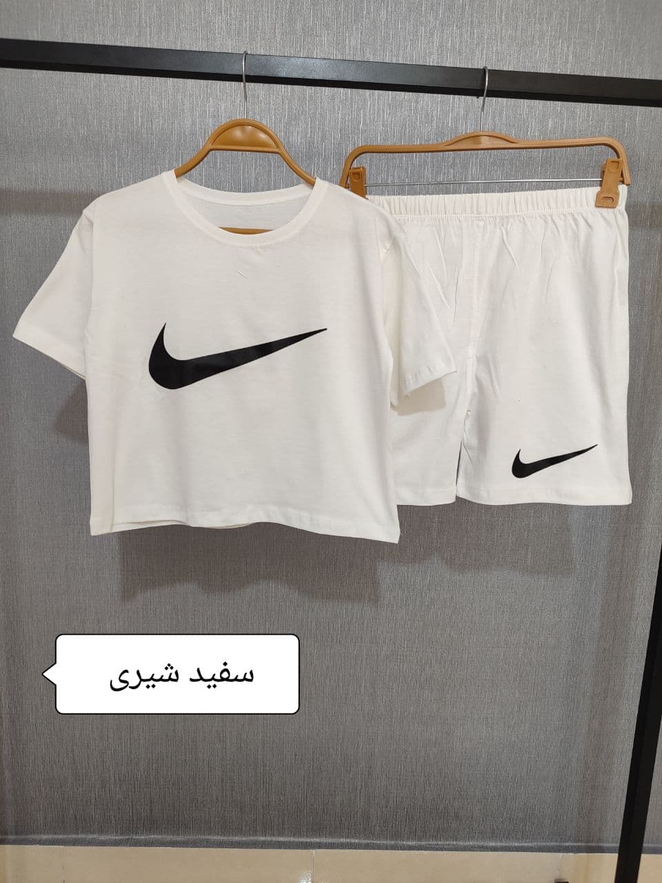 کراپ و شورتک نایک یک — تصویر ۵