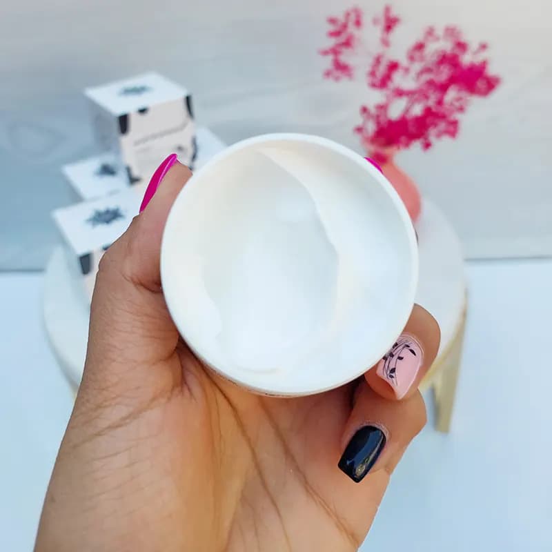 کرم مرطوب کننده شیر گاو ایمیجز حجم 80 گرم — تصویر ۲