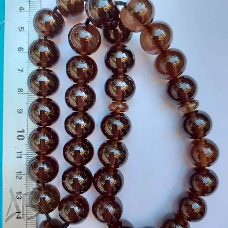 تسبیح سندلوس 33 دانه کد 954 بودار تراش گرد رنگ بسیار خاص و زیبا آقابزرگ — تصویر ۵