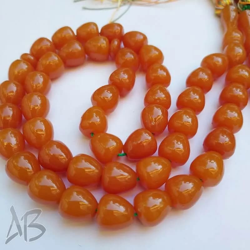 تسبیح سندلوس اصل کد 952 بودار 45 دانه تراش اشکی گلابی آقابزرگ