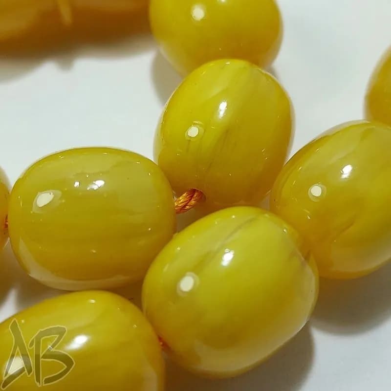 تسبیح سندلوس 33 دانه بودار تراش استوانه ای زرد کهربایی خوش تراش کد 827 آقابزرگ — تصویر ۵