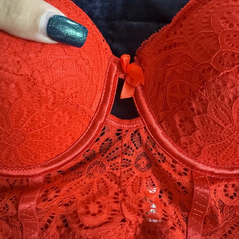 ست شورت و نیم تنه زنانه شین مدل 2203168 به همراه نگهدارنده جوراب — تصویر ۲