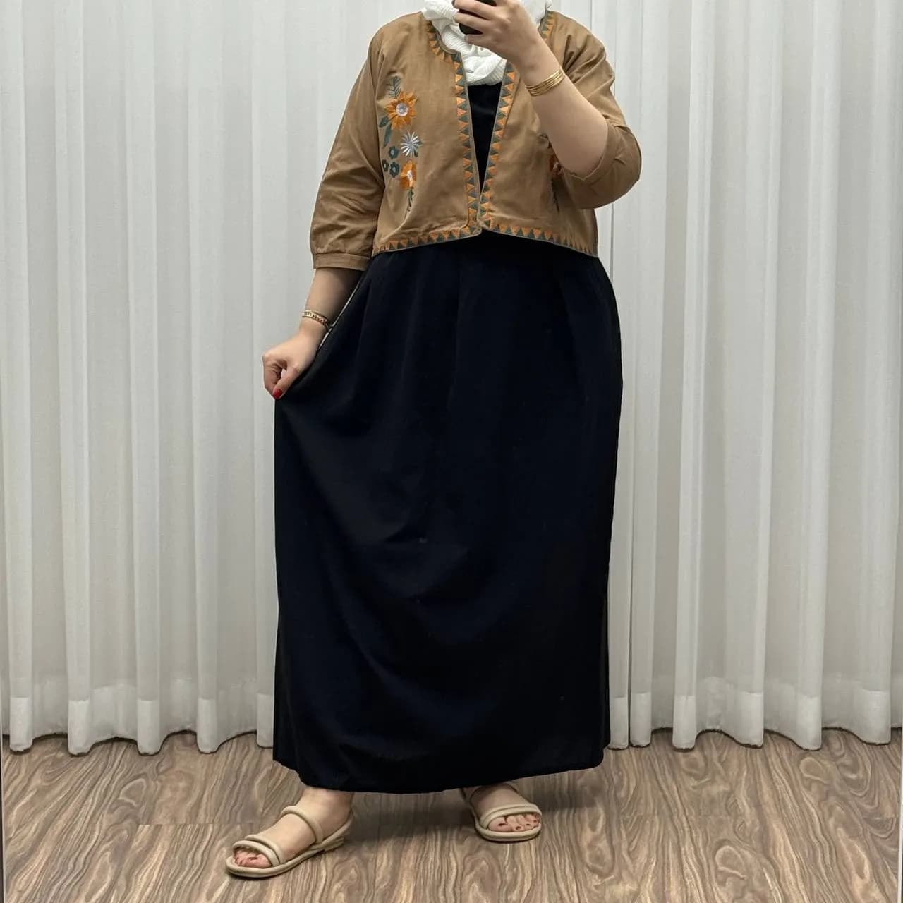 کت سارافون لینن مدل یولیا فری سایز زنانه مناسب تا سایز 48 چهارفصل شیک و راحت — تصویر ۳