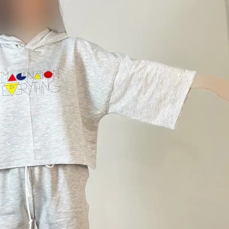 کراپ تیشرت باکسی چاپدار جنس گلکسی — تصویر ۸
