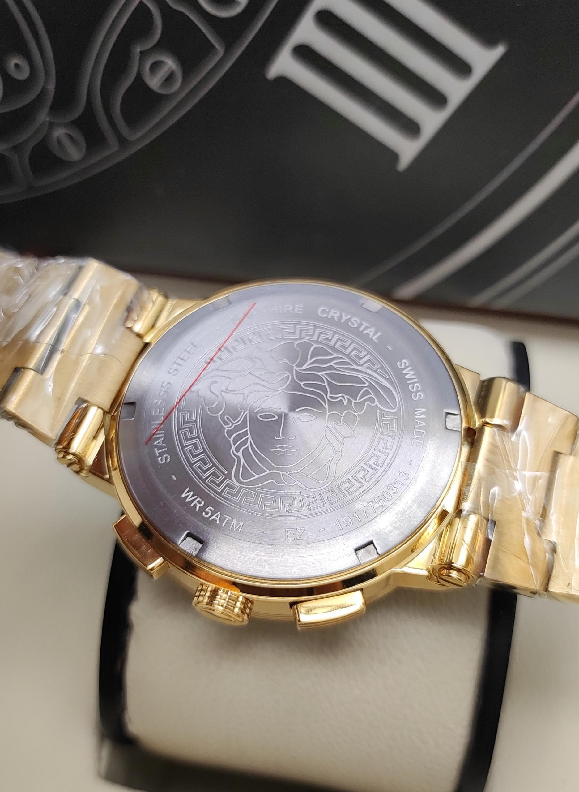 ساعت مردانه ورساچه کرنوگراف Versace — تصویر ۴