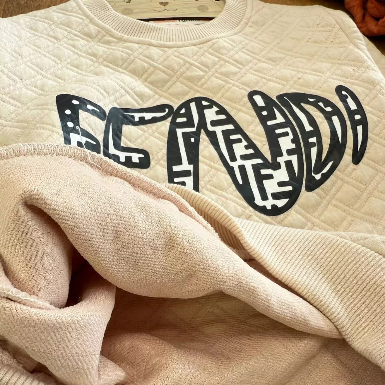 بلوز شلوار ژاکارد Fendi سایز ۴۰،۴۵ کد ۵۵۷۹ — تصویر ۳