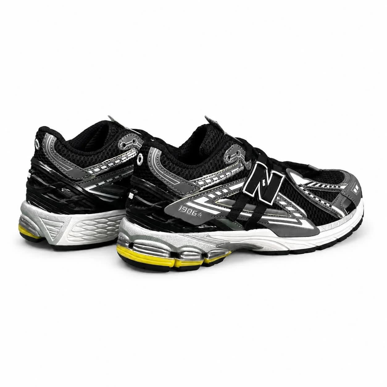 کتونی مردانه نیوبالانس 1906 مشکی طوسی کیفیت یک درحد مستر New BALANCE 1906 — تصویر ۵