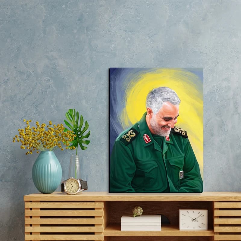 تابلو شاسی مدل نقاشی چهره سردار شهید حاج قاسم سلیمانی کد 088 — تصویر ۳