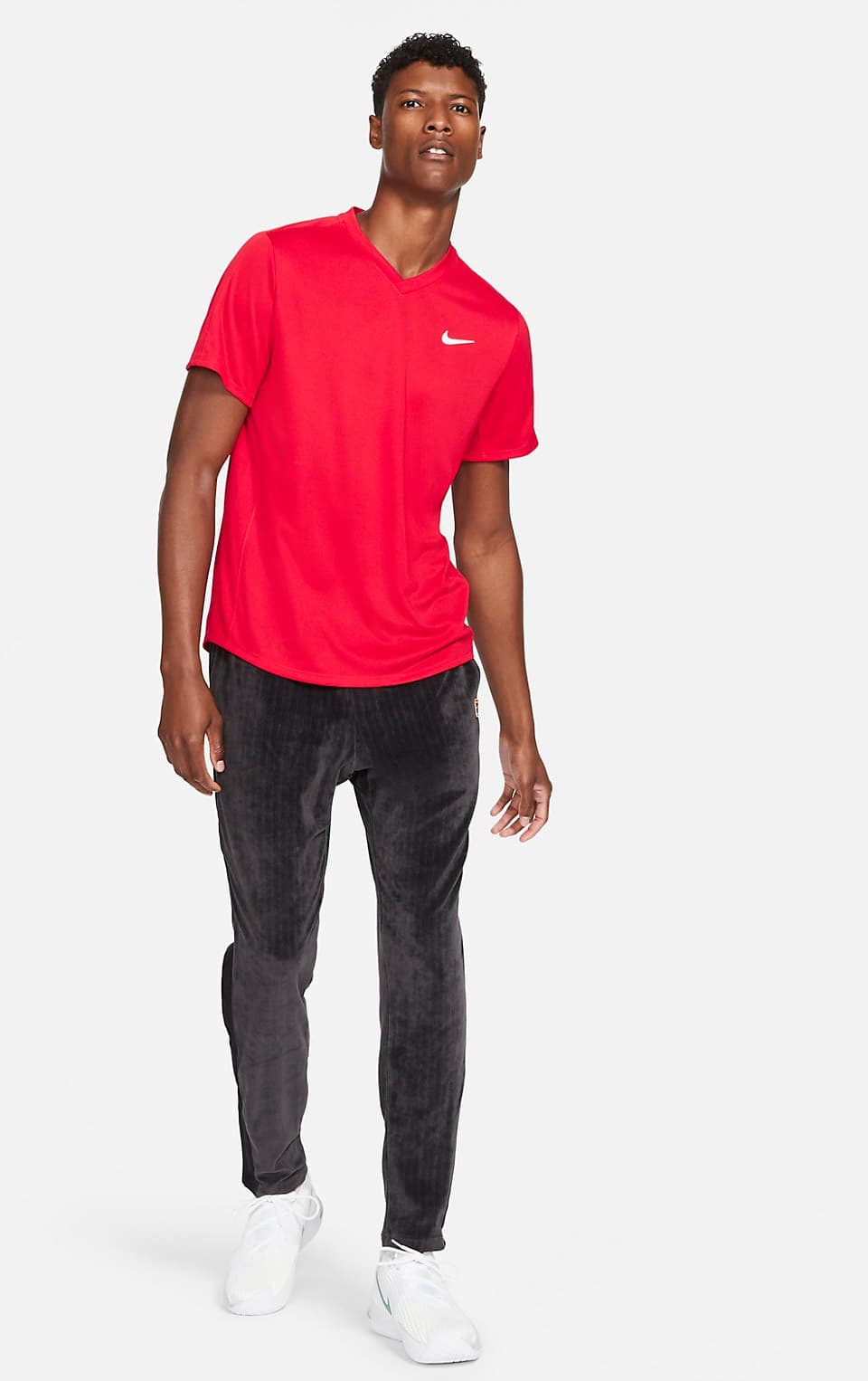 تی شرت تنیس مردانه نایک NikeCourt Dri-FIT Victory- قرمز — تصویر ۳