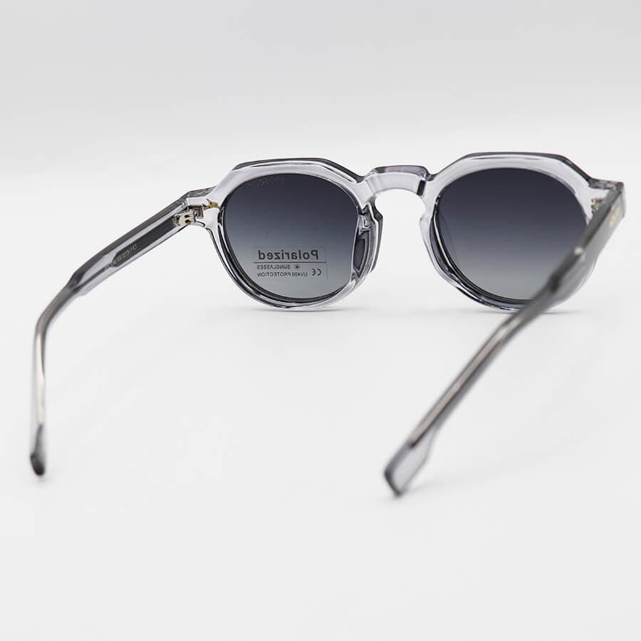 عینک آفتابی پلاریزه Moscot با فریم گرد، رنگ سفید، دسته سیمدار و لنز دودی سایه روشن مدل P1209 — تصویر ۱۱