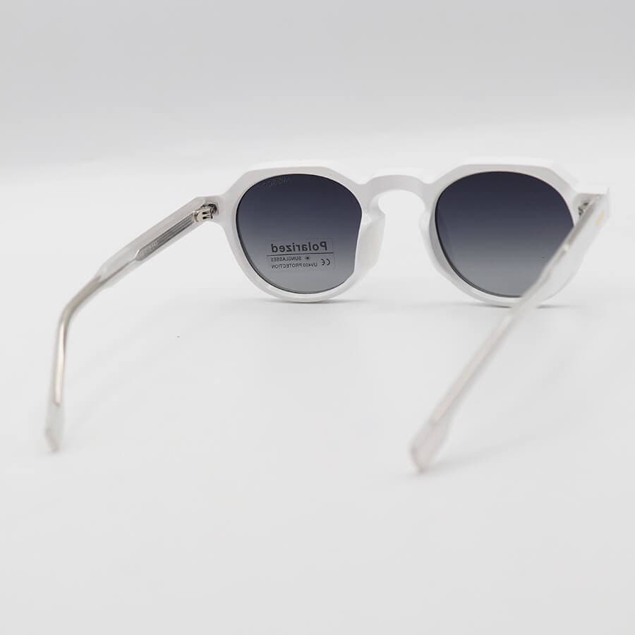 عینک آفتابی پلاریزه Moscot با فریم گرد، رنگ سفید، دسته سیمدار و لنز دودی سایه روشن مدل P1209 — تصویر ۴