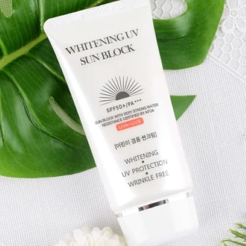 ضد آفتاب روشن کننده Whitening UV Sun Block جیگوت Jigott حجم 70 میلی لیتر — تصویر ۳