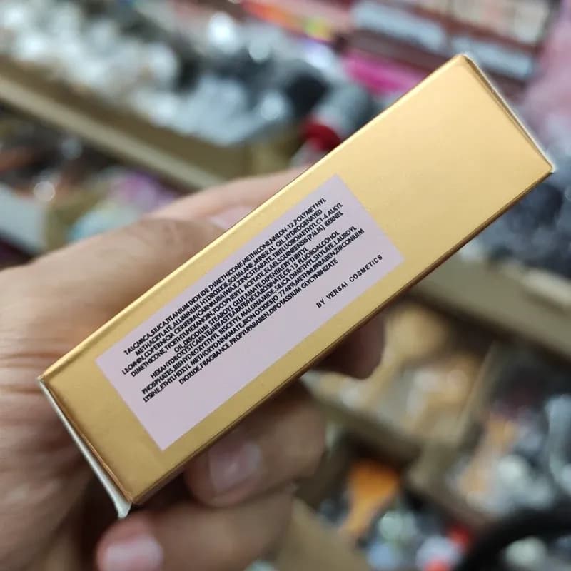 پنکک ضد آب ورسای 19 گرم با پوشش بالا و جلوه مات کد 4027 — تصویر ۷