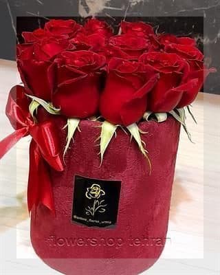 گلفروشی نزدیک میدان ازادی