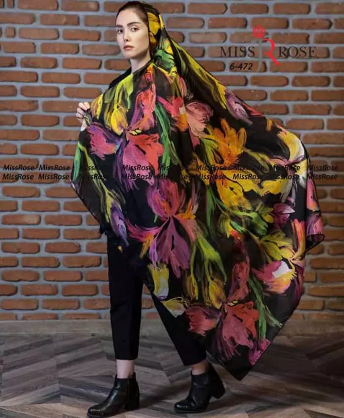 روسری طرح Lilium Flames
