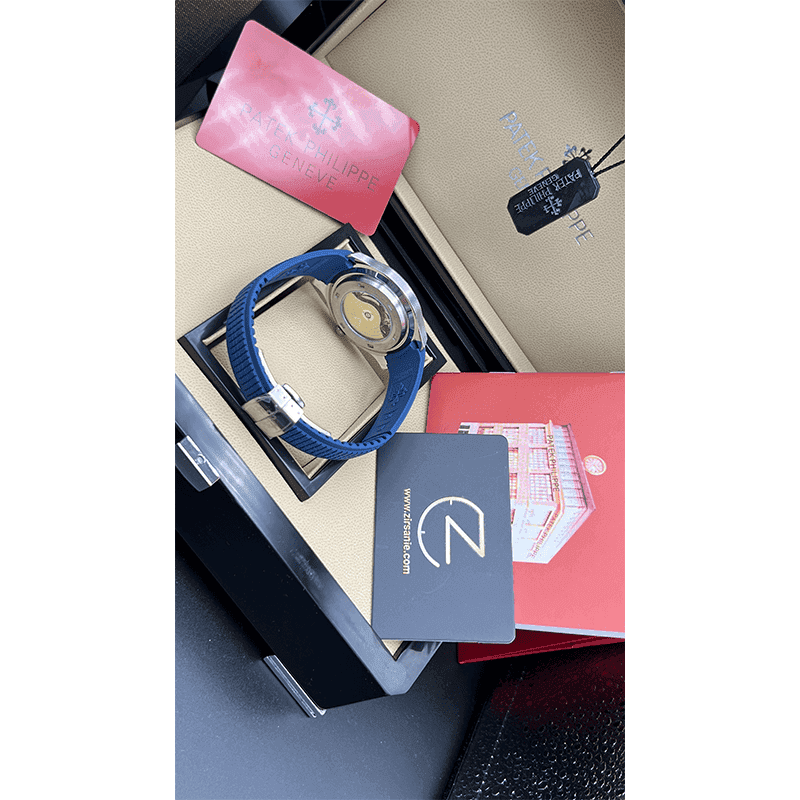 ساعت مچی مردانه پتک فیلیپ آکوانات سیلور آبی صفحه سرمهای Patek Philippe Aquanaut Silver Blue Navy Screen — تصویر ۵