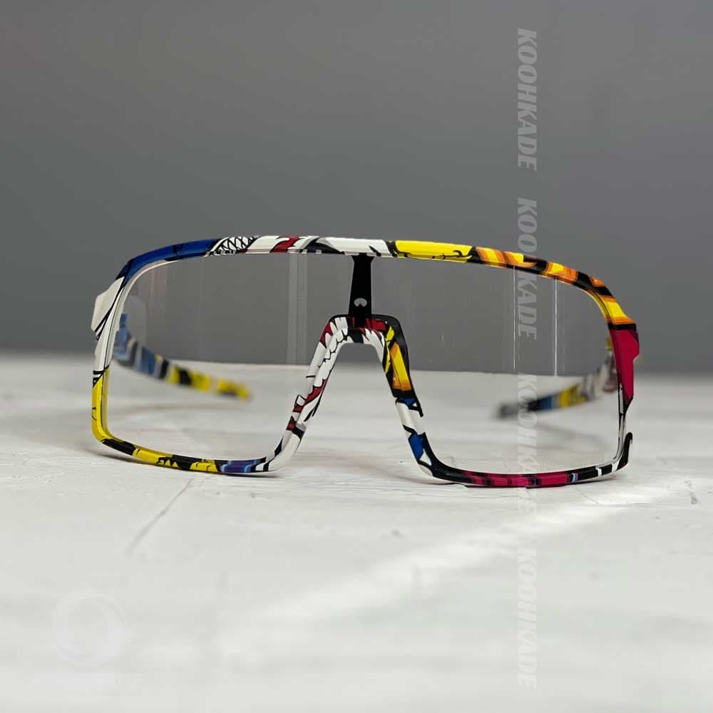عینک فوتوکرومیک OAKLEY SUTRO فریم سفید صورتی طرحدار — تصویر ۳