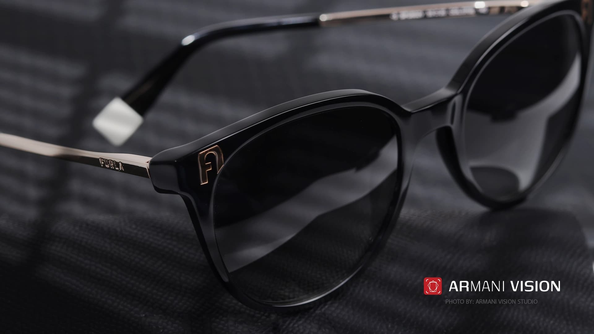 عینک فورلا FURLA – SFU602V – 700 — تصویر ۷