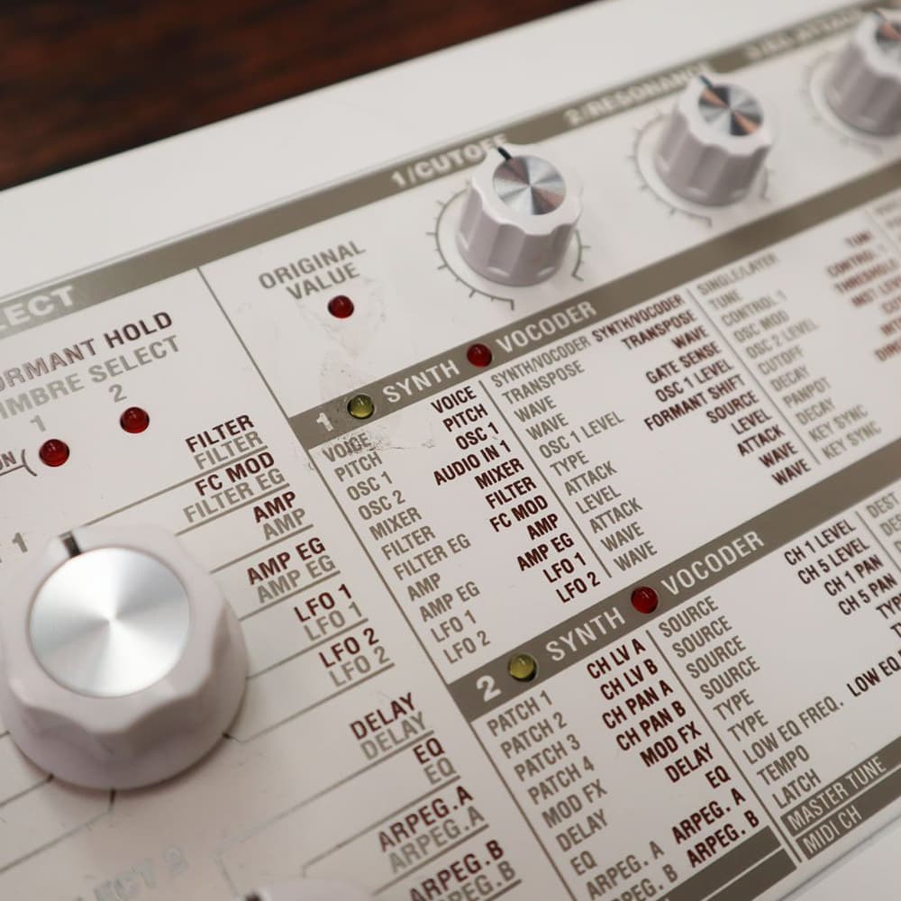 سینتی سایزر و وکودر KORG microKORG S — تصویر ۶