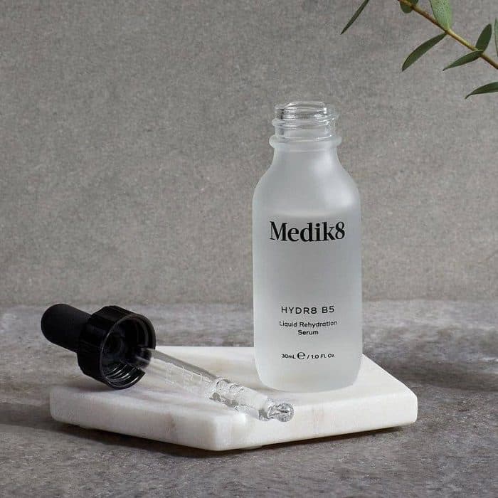 سرم آبرسان هیالورونیک اسید مدیک ایت | Medik 8 Hydr8 B5 Liquid Rehydration Serum — تصویر ۴