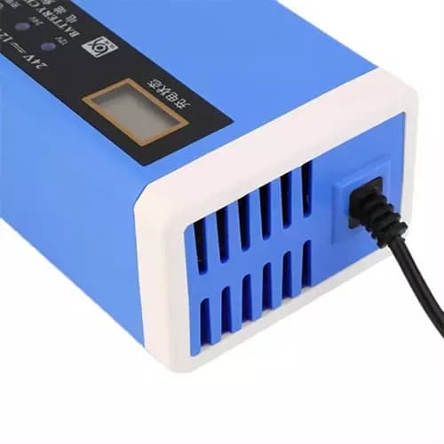 شارژر قابل حمل باتری خودرو 10A-12/24V با صفحه LCD مدل YX1224-2 — تصویر ۳