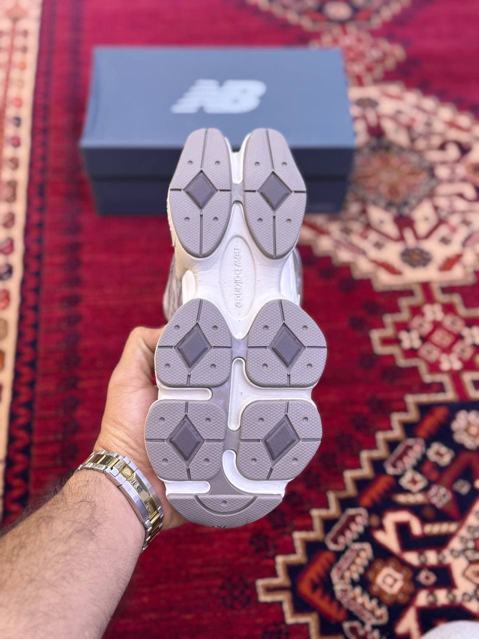 کتونی دخترانه و پسرانه نیوبالانس 9060 newbalance 9060 — تصویر ۴