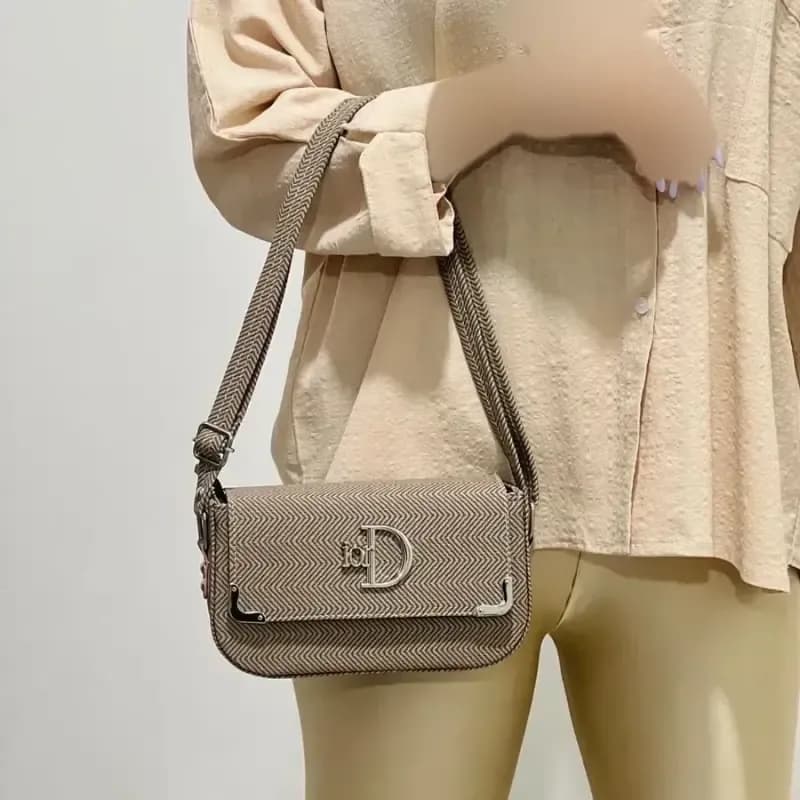 کیف پاسپورتی کنفی دیور کد 1387 جنس چرم مصنوعی ابعاد 22x16x7 سانتیمتر — تصویر ۱۰