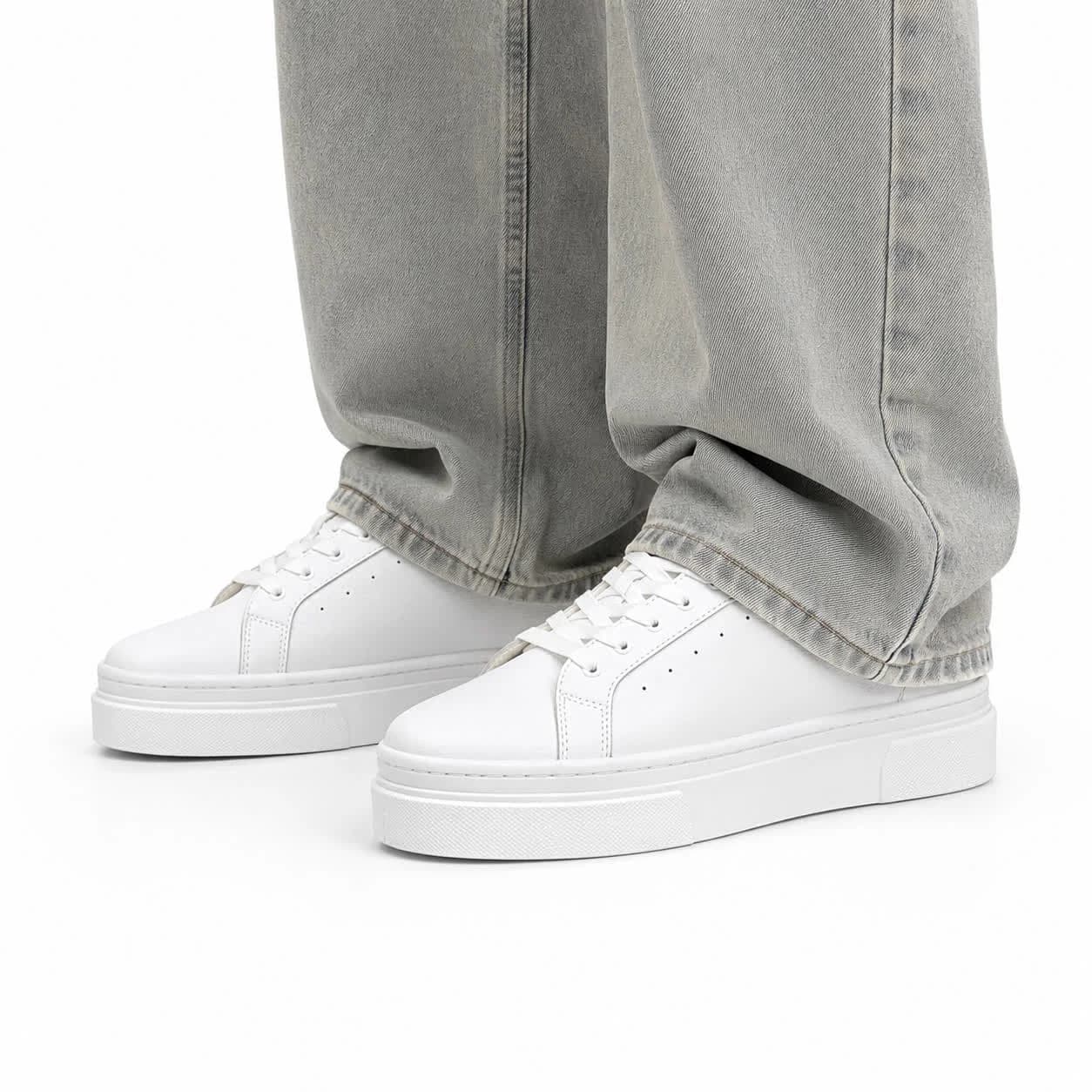 کفش کتانی مردانه مدل ونس پل اندبیر سفید Vans Pull Bear — تصویر ۵
