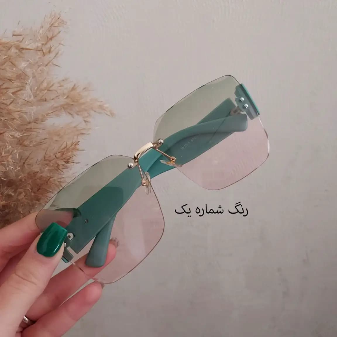 عینک آفتابی زنانه طرح جدید UV400 | مدل بدون فریم لاکچری با کیف و دستمال — تصویر ۲