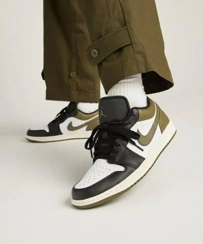 نایک جردن ۱ لو مدل aj1 low medium olive — تصویر ۵