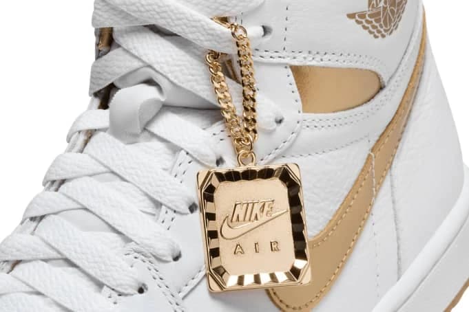 کفش نایکی Air Jordan 1 High OG سفید طلایی مدل | — تصویر ۴