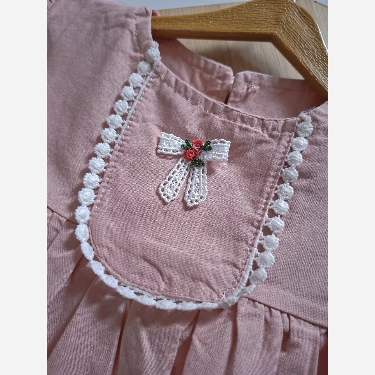 پیراهن چین دار کتان تابستانی دخترانه سایز 1 تا 8 سال با رنگبندی متنوع — تصویر ۴