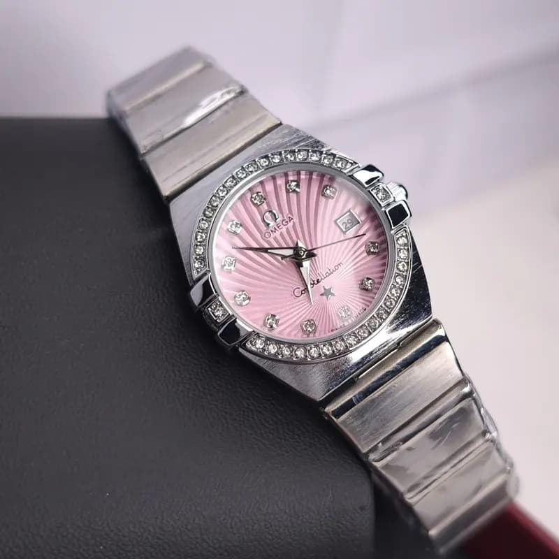 ساعت مچی زنانه امگا کانسلیشن مدل ایندکس نگین دار نقره ای (Omega Constellation)