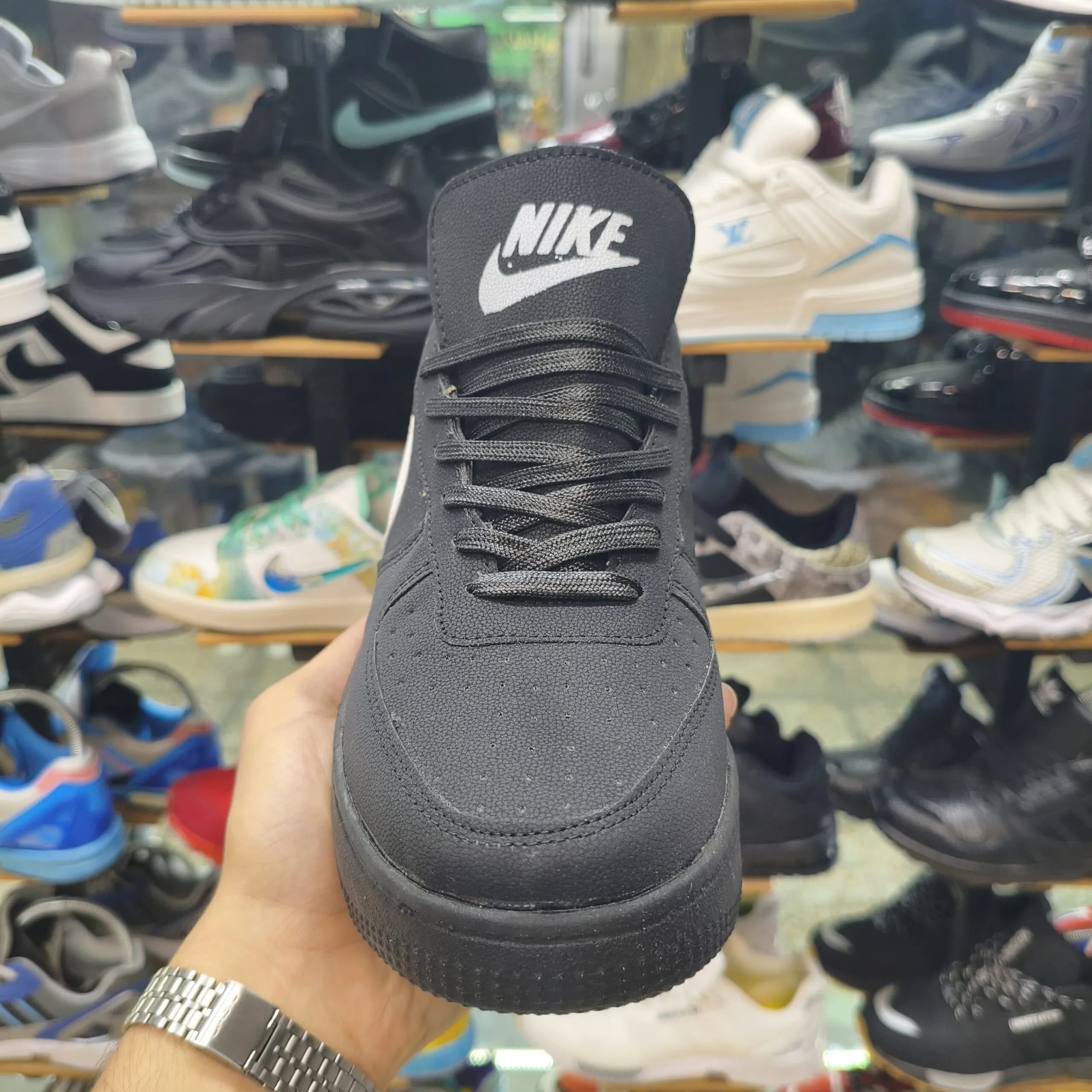 کتونی نایک ایرفورس 1 مردانه مشکی مدل Triple Black — تصویر ۲