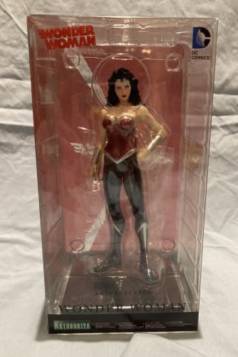 فیگور زن شگفت انگیز Wonder Woman — تصویر ۸