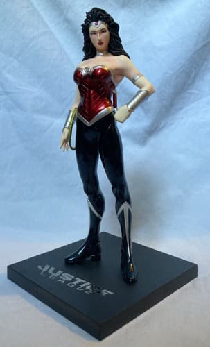 فیگور زن شگفت انگیز Wonder Woman — تصویر ۳