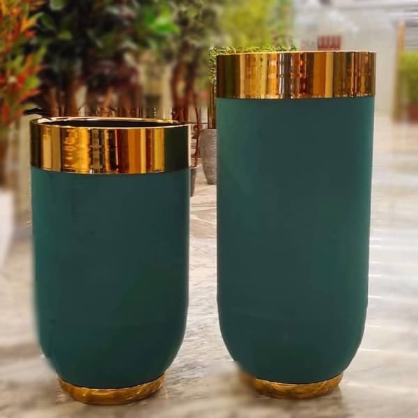 گلدان فلزی آیرین – سبز با لبه طلایی (ارتفاع 75 سانتی ) — تصویر ۲