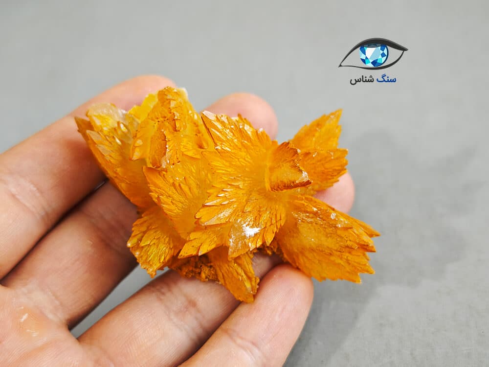 کلسیت زعفرانی 53 گرم — تصویر ۳