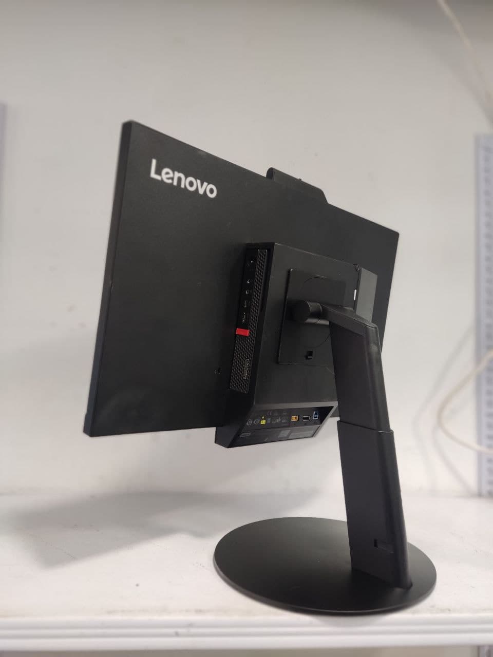 آل این وان استوک Lenovo TIO 24 پردازنده i7 نسل 8 — تصویر ۶