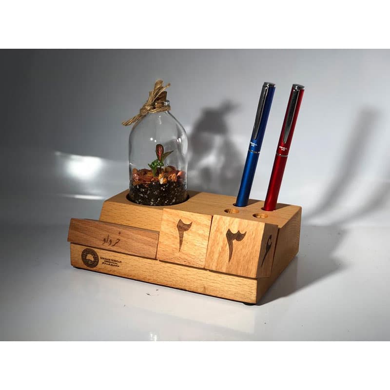تقویم چوبی رو میزی چند کاره کد wood6