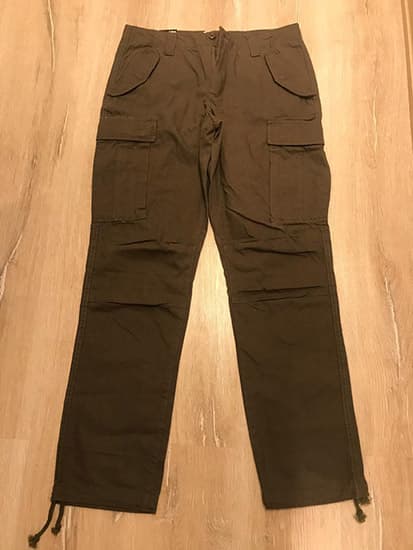 شلوار شش جیب طرح زیتونی مارک H&M — تصویر ۲