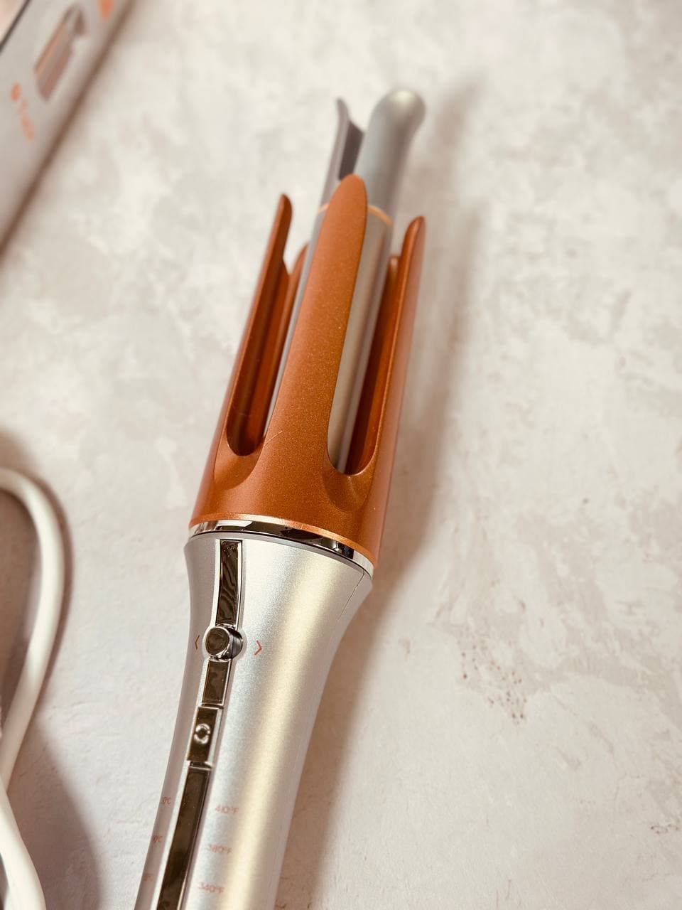 دستگاه کرلی مو اتوماتیک چرخشی شیگلم Sheglam کد 5803 — تصویر ۳