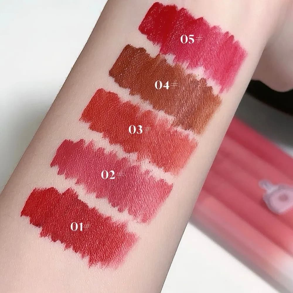 پک رژ لب مخملی خوکی LEADUU مدل Pig’s Head Velvet Lip Glaze — تصویر ۲