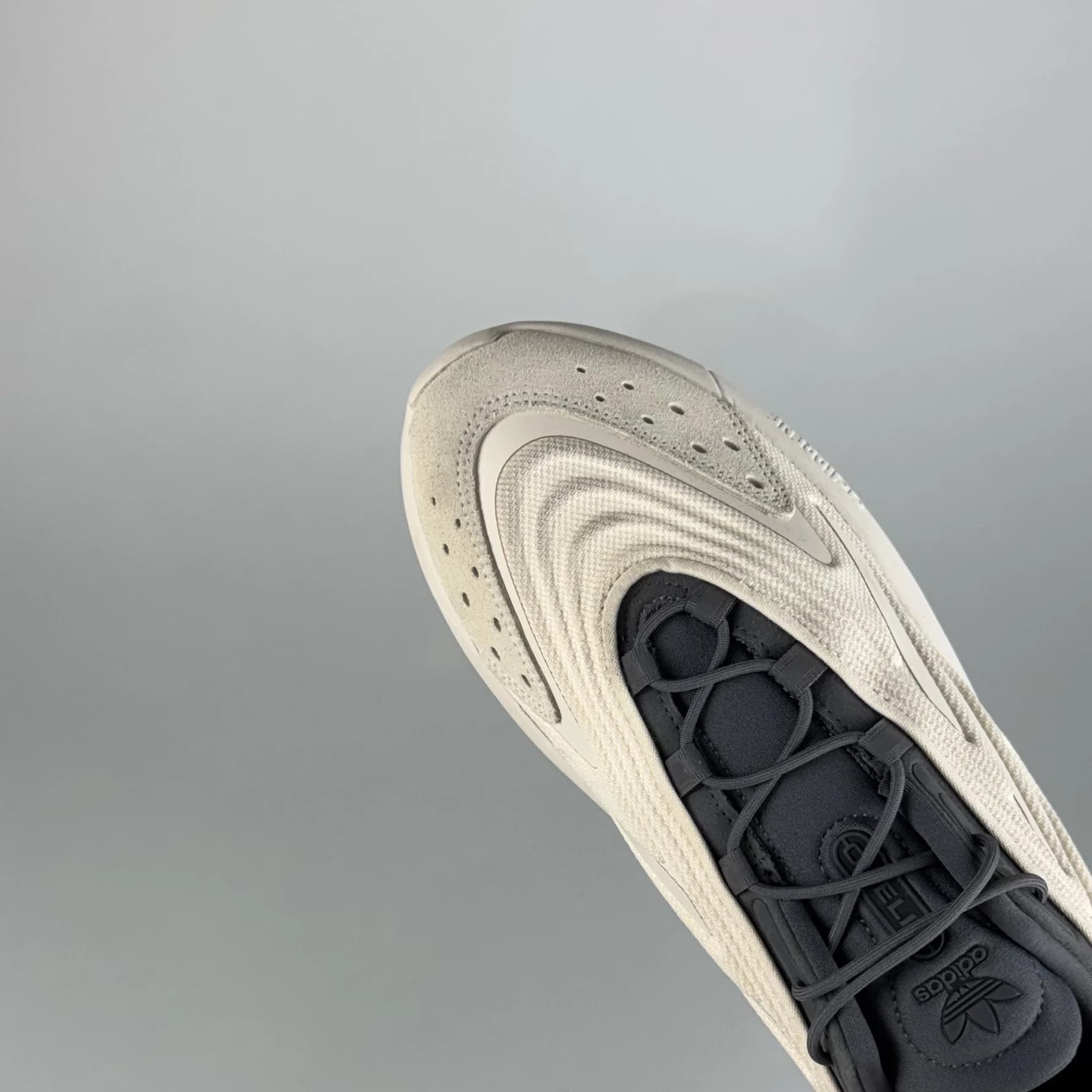 آدیداس اوزلیا ADIDAS OZELIA مدل GY2502 — تصویر ۵