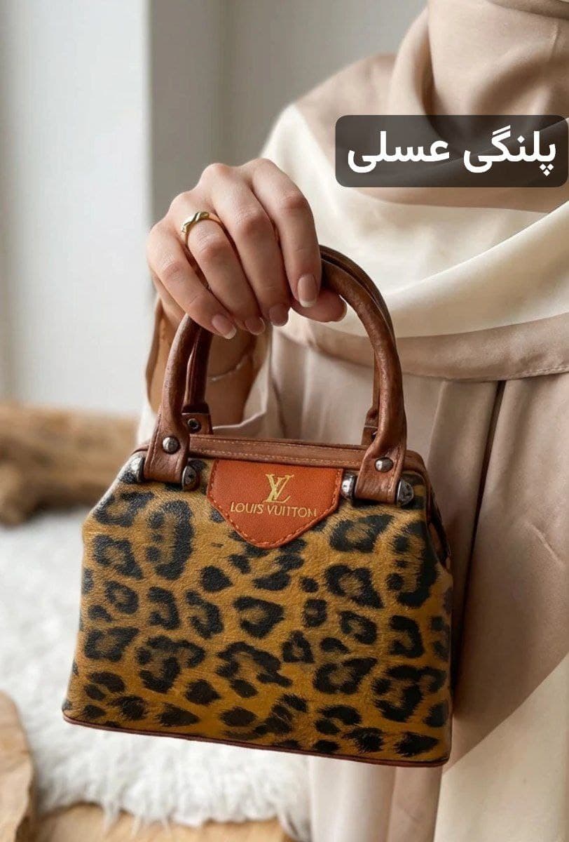 کیف مجلسی زنانه چرم صنعتی ابعاد 22×18 مدل ورنی و پلنگی — تصویر ۷