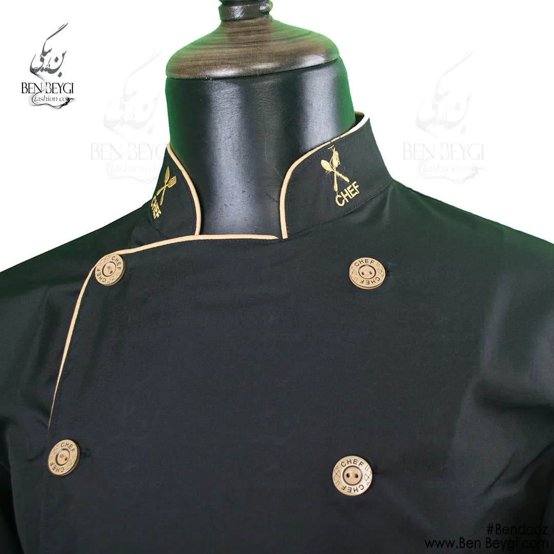 پیراهن سر آشپز پارچه کجراه یقه ایستاده دو ردیف دکمه مشکی با گلدوزی کد 13326 — تصویر ۲