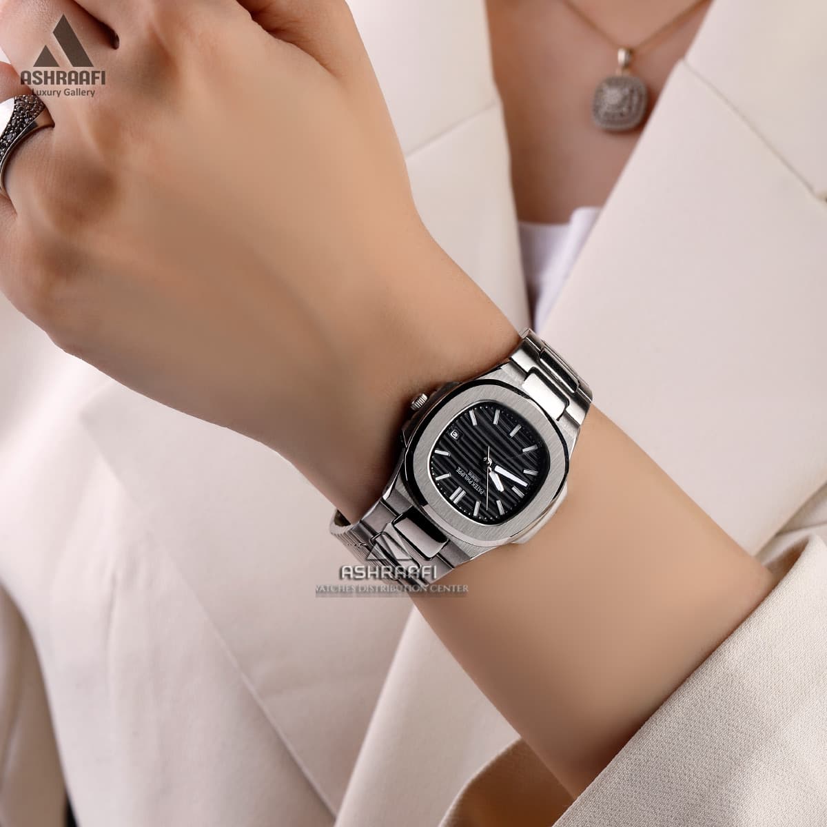 ساعت زنانه پتک فیلیپ ناتیلوس Patek Philippe Nautilus SK2 — تصویر ۴