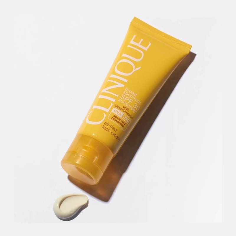 کرم ضد آفتاب کلينيک SPF40 اسمارت بيرنگ – محافظت بالا، ضد لک و بدون رنگ — تصویر ۳